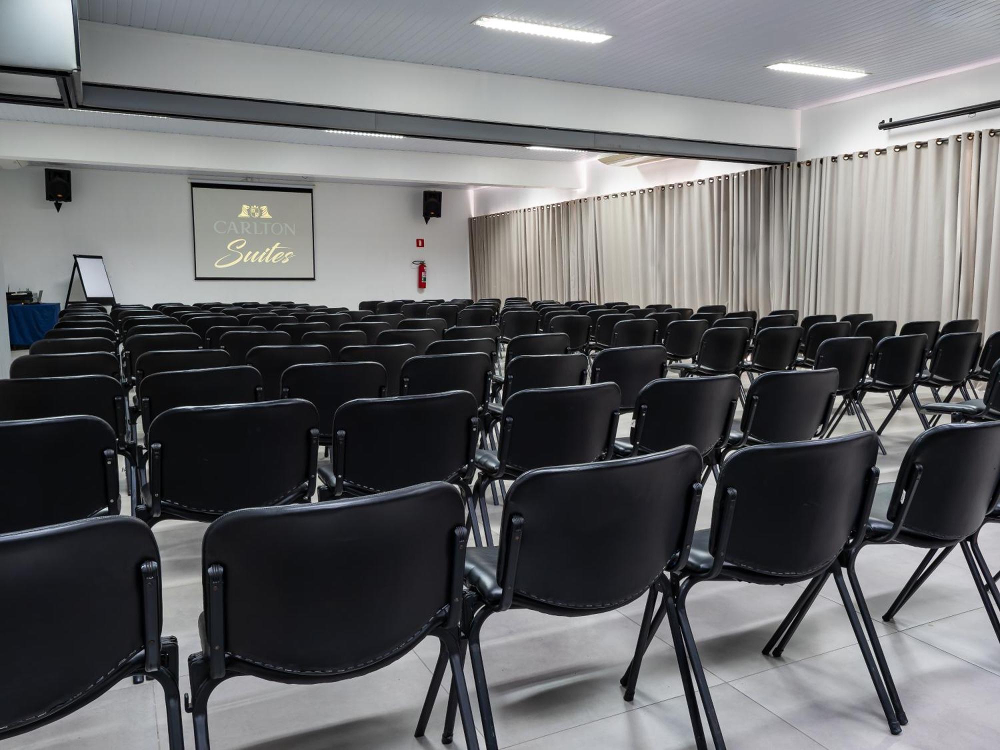 Carlton Suites Limeira Luaran gambar
